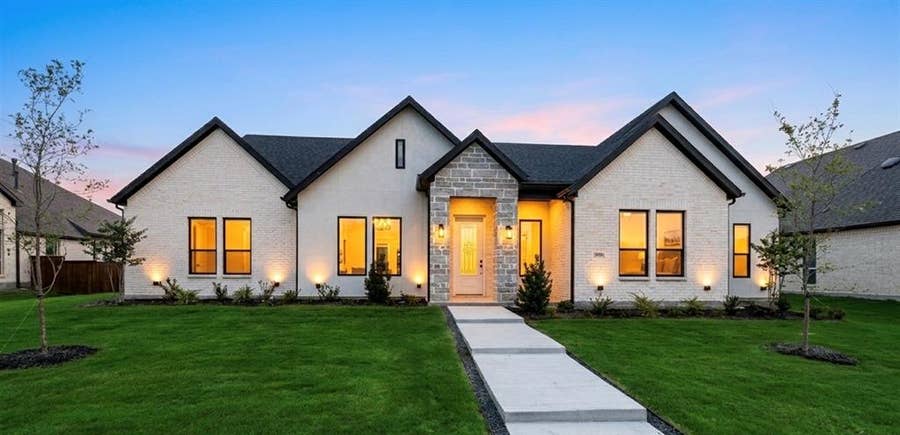 Property photo for 1005 Devonshire Drive S, Forney, TX