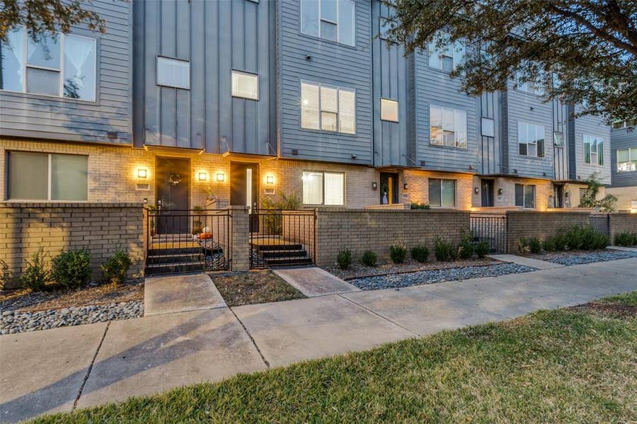 Property photo for 3004 Zenia Drive, Dallas, TX