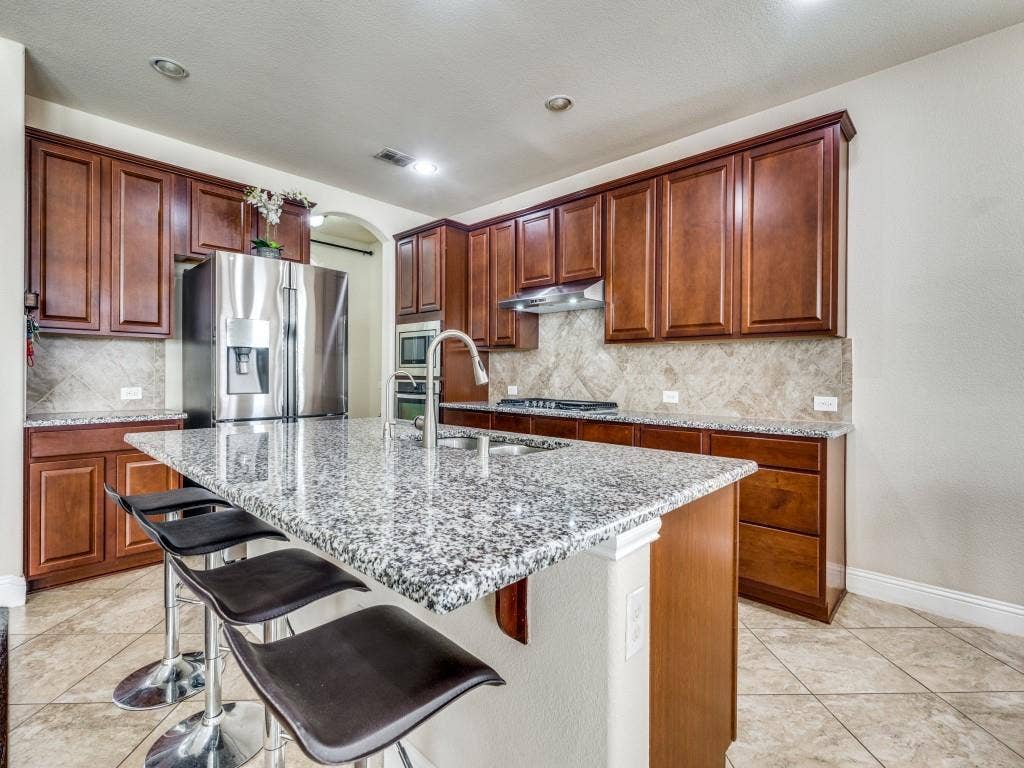 7340 Beranger Drive, Irving, TX 75063 7340 Beranger Drive, Irving, TX 75063