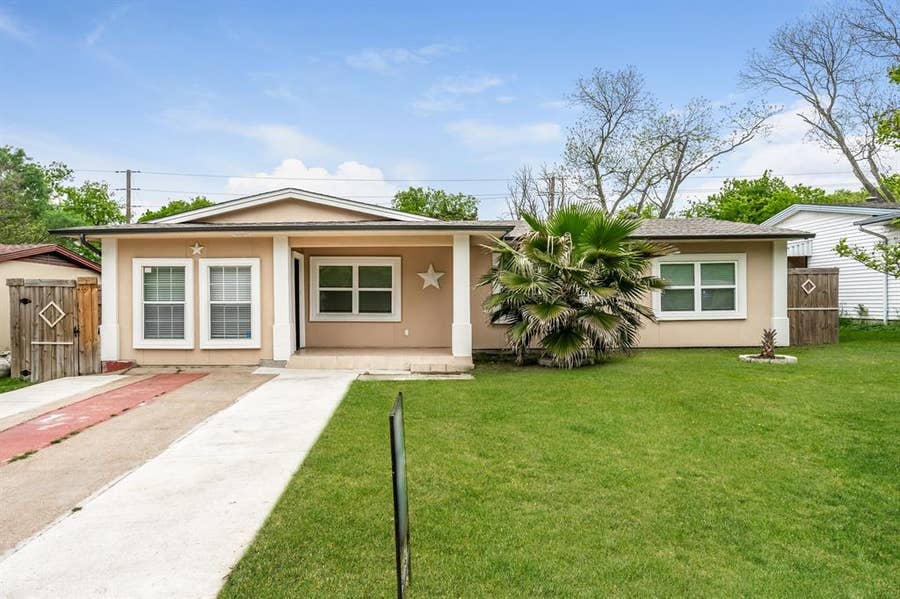 Property photo for 11517 Fernald Avenue, Dallas, TX