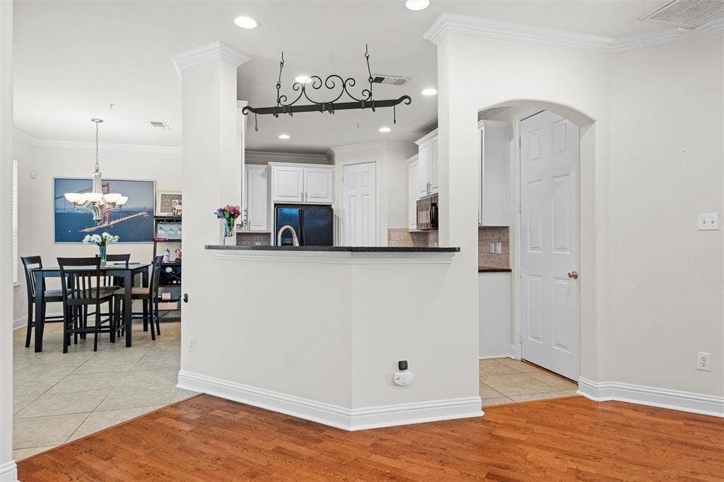 4424 Honfleur Court, Irving, TX 75038 Your guests will enjoy sitting at the bar visiting while you prepare wonderful meals.