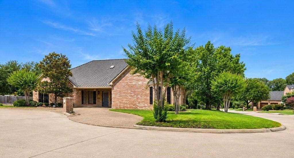 706 Park Place Drive, Athens, TX 75751 706 Park Place Drive, Athens, TX 75751