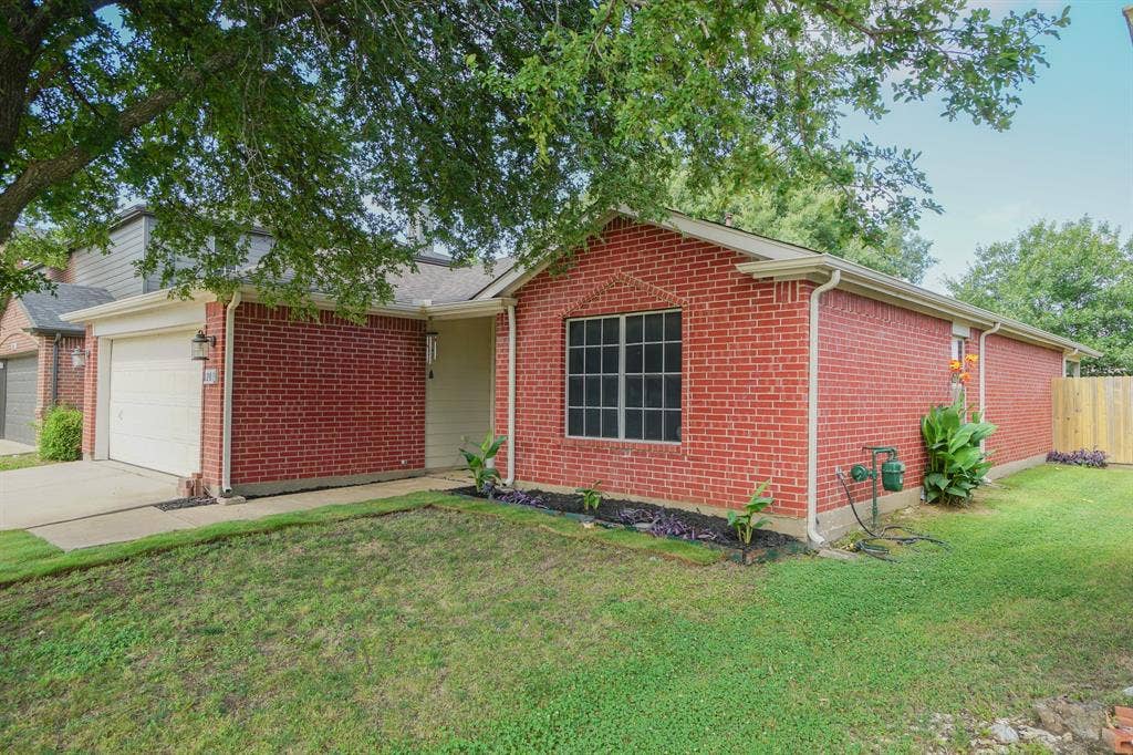 203 Grassy Creek Drive, Wylie, TX 75098 Front house view 203 Grassy Creek Dr, Wylie, TX 75098