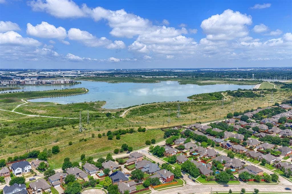 9446 Abbey Road, Irving, TX 75063