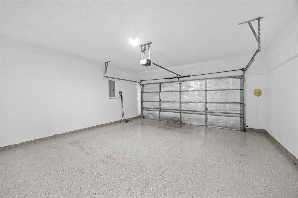 9446 Abbey Road, Irving, TX 75063