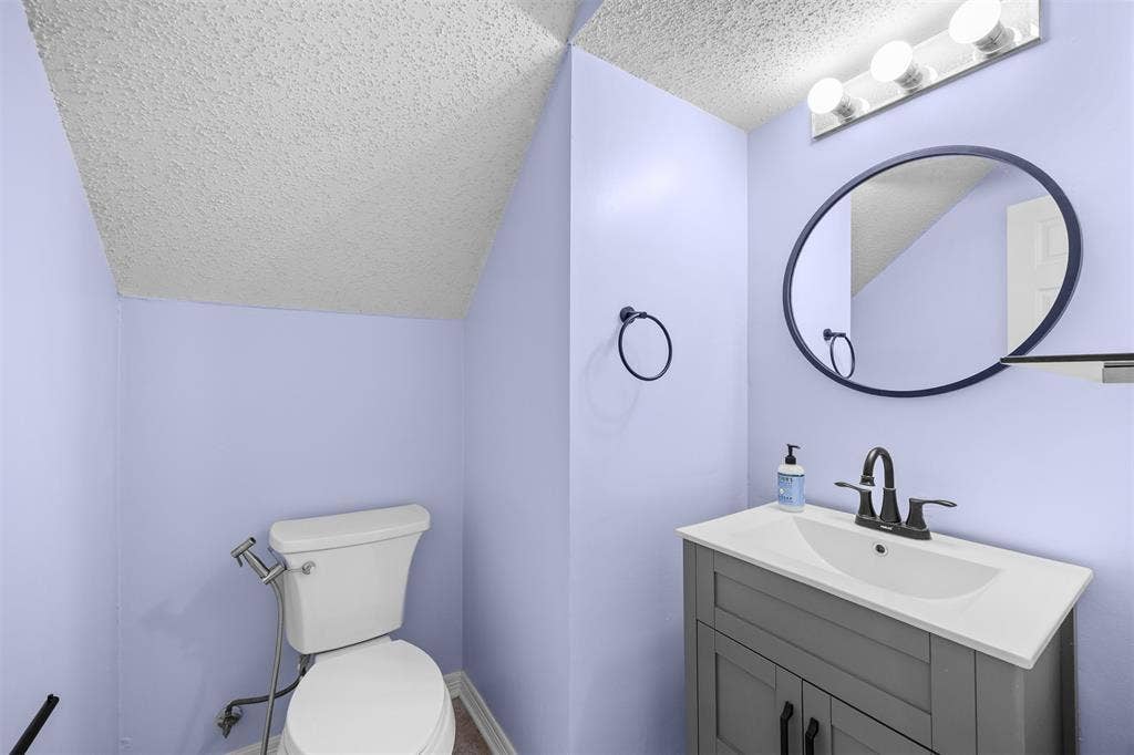 9446 Abbey Road, Irving, TX 75063