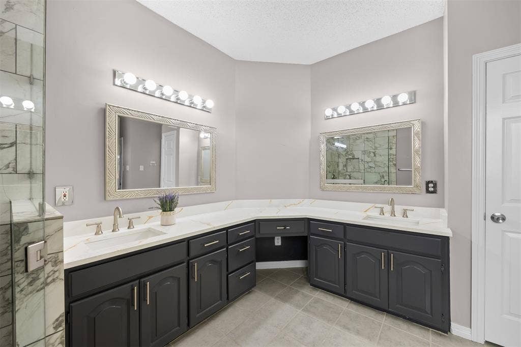 9446 Abbey Road, Irving, TX 75063
