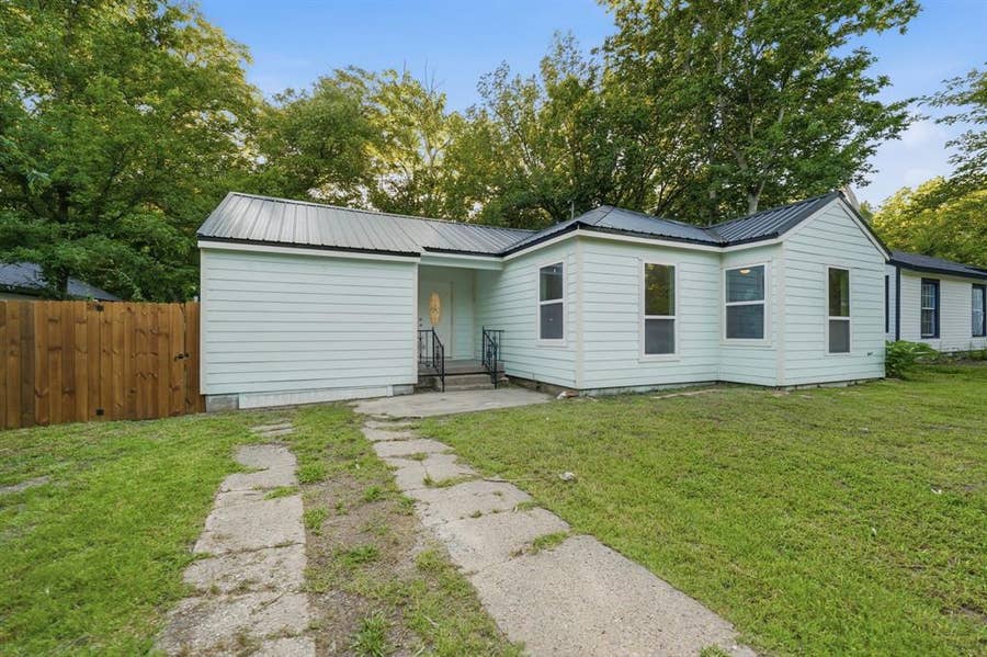 Property photo for 1103 Bell Drive, Greenville, TX