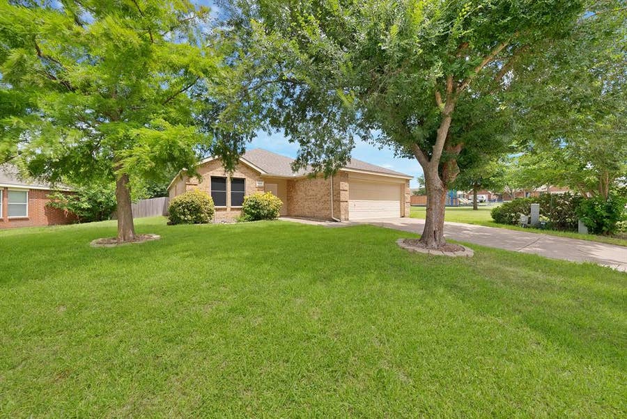 Property photo for 1002 Manassas Drive, Forney, TX