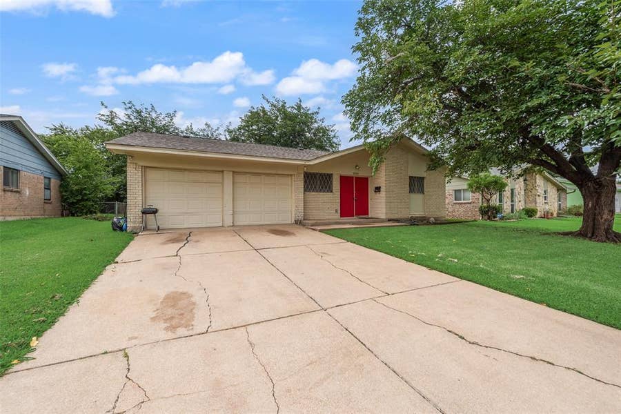 Property photo for 2510 Coulee Street, Irving, TX