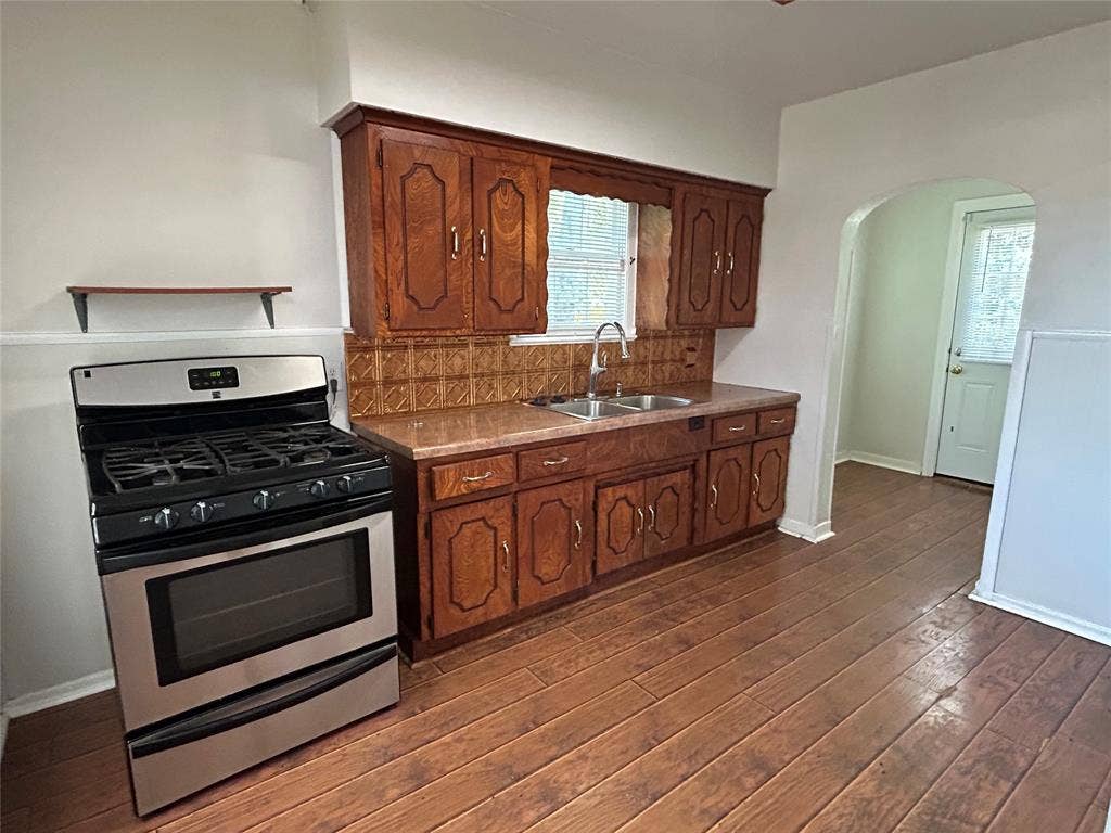 640 E Pleasant Run Road, DeSoto, TX 75115 640 E Pleasant Run Road, DeSoto, TX 75115