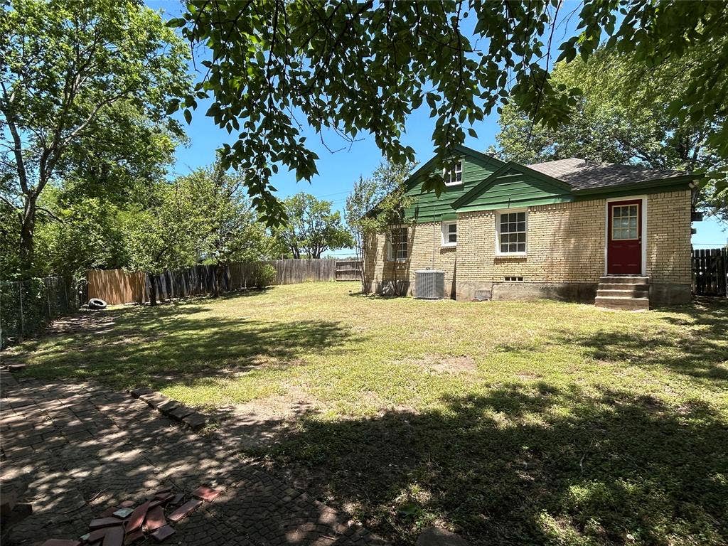 640 E Pleasant Run Road, DeSoto, TX 75115 640 E Pleasant Run Road, DeSoto, TX 75115