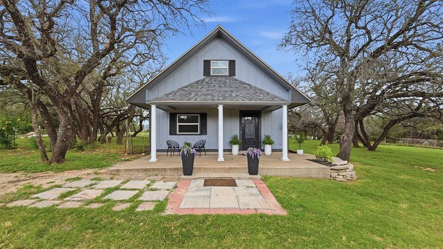 Property photo for 2600 Setting Sun Trail, Granbury, TX