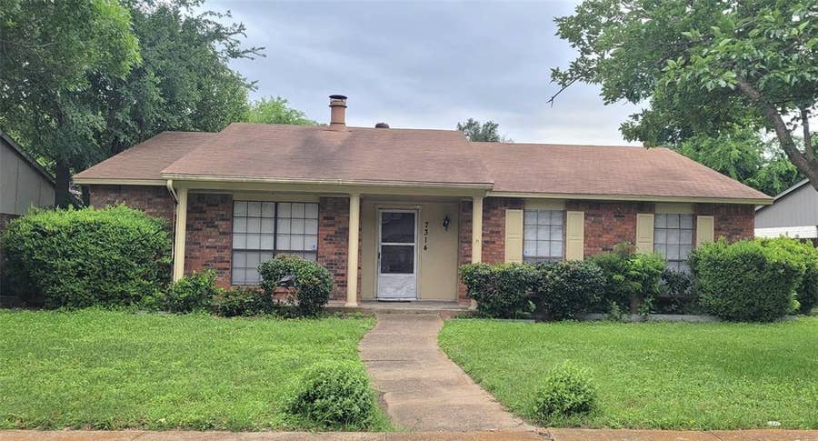Property photo for 7314 Emory Oak Lane, Dallas, TX