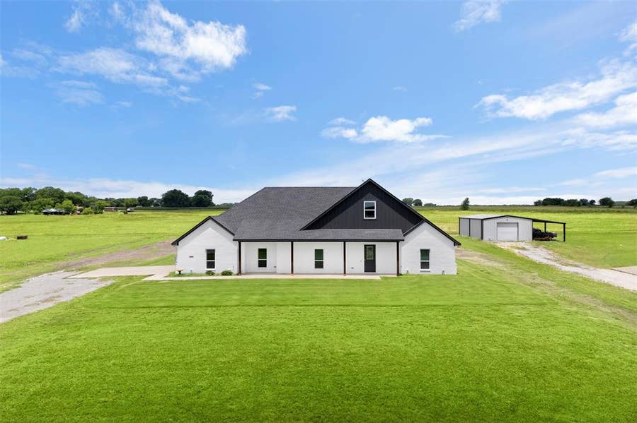 Property photo for 2000 Newton Road, Ferris, TX