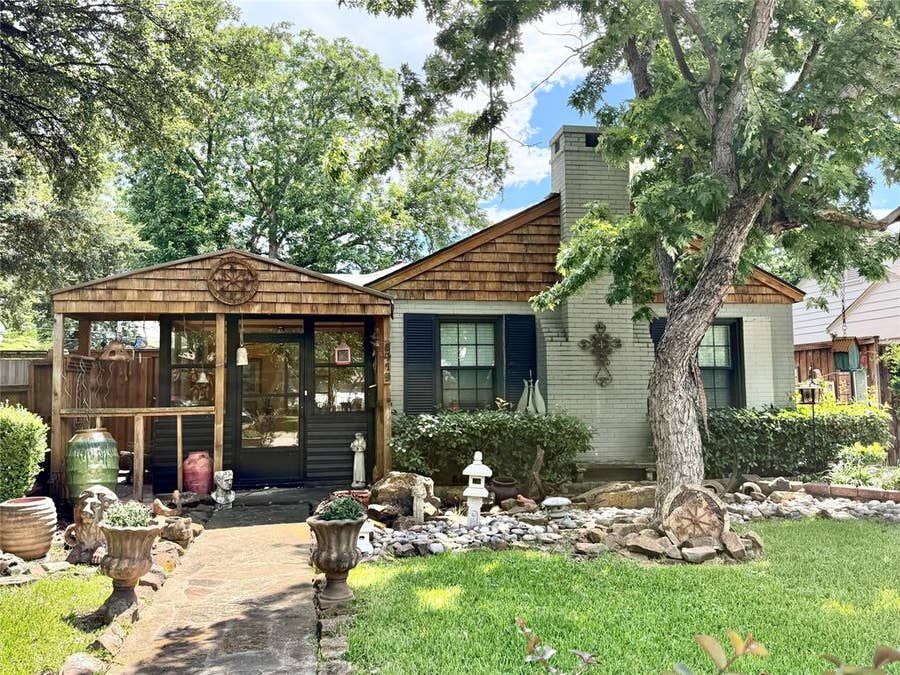 Property photo for 5419 Stoneleigh Avenue, Dallas, TX