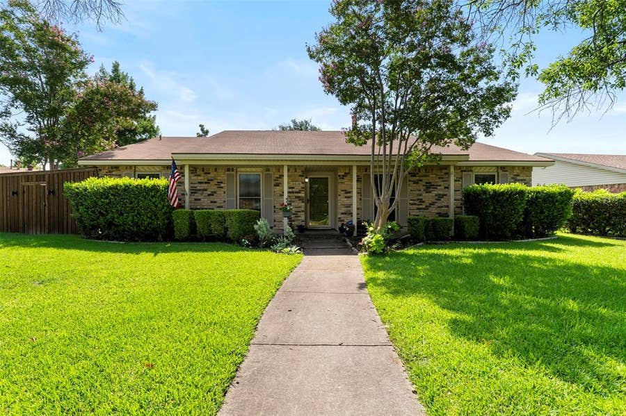 Property photo for 3618 Arbor Trail, Garland, TX