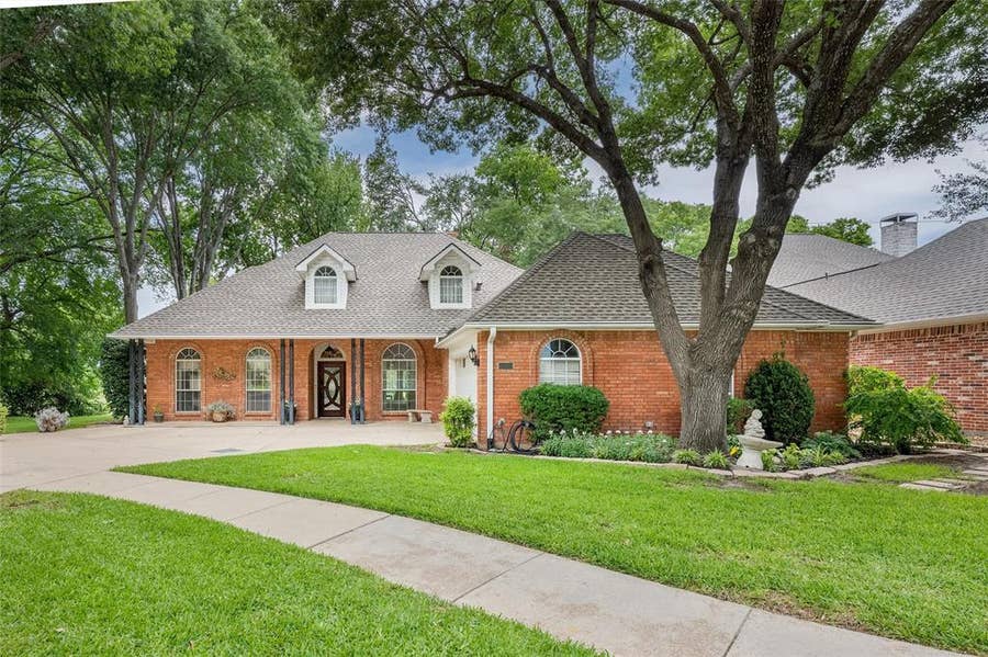 Property photo for 6114 Firecrest Drive, Garland, TX
