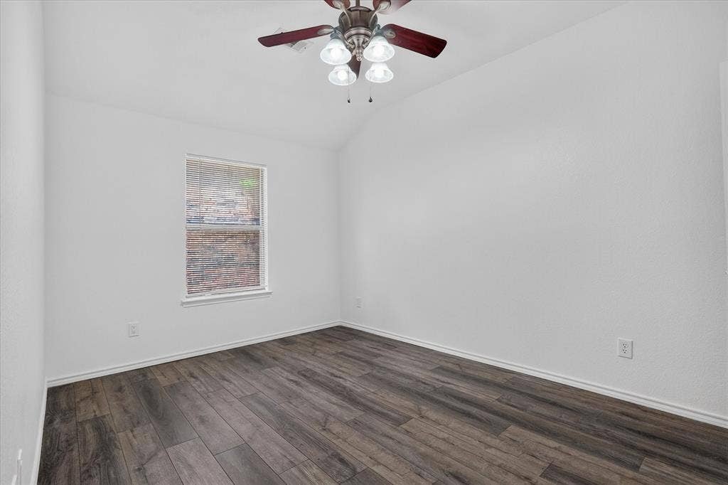9324 Warren Drive, McKinney, TX 75071 9324 Warren Drive, McKinney, TX 75071