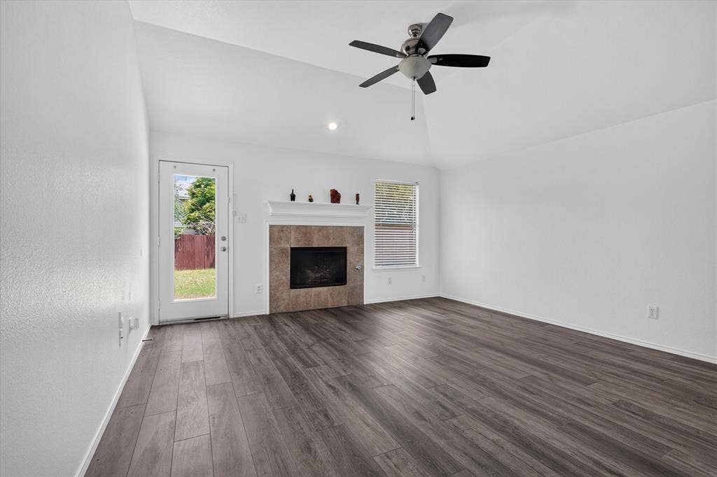 9324 Warren Drive, McKinney, TX 75071 9324 Warren Drive, McKinney, TX 75071