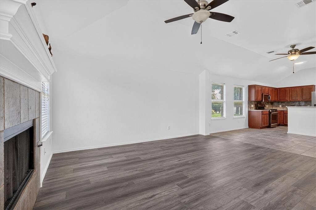 9324 Warren Drive, McKinney, TX 75071 9324 Warren Drive, McKinney, TX 75071