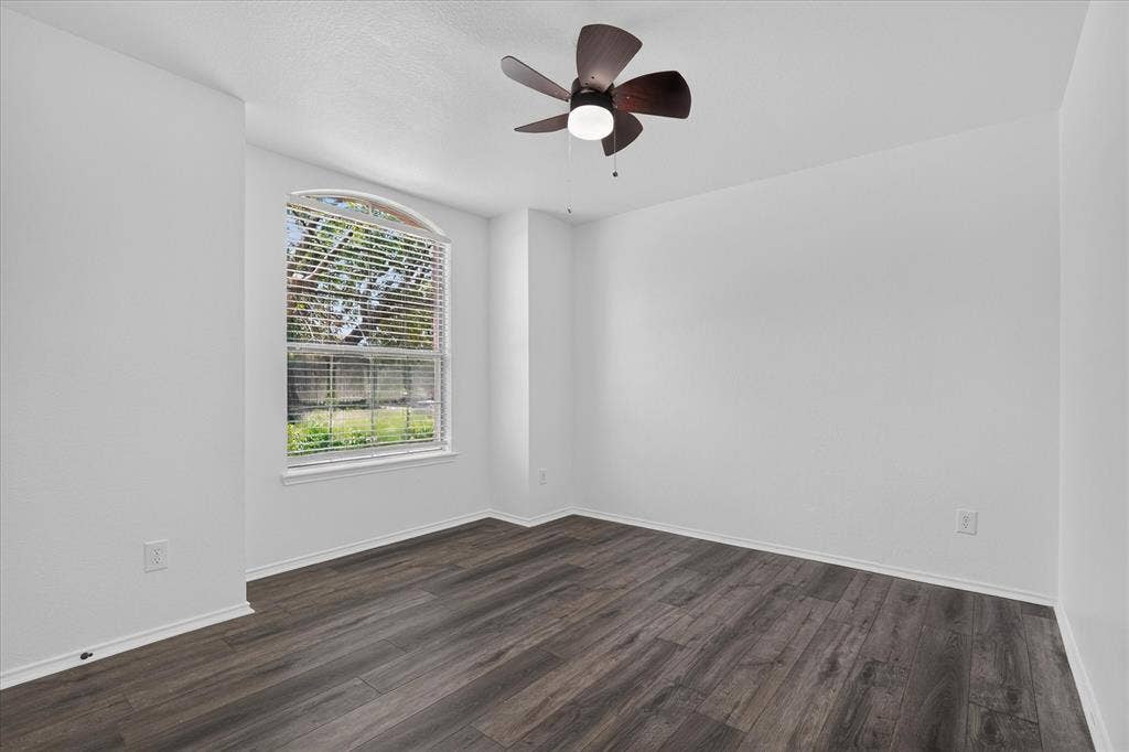 9324 Warren Drive, McKinney, TX 75071 9324 Warren Drive, McKinney, TX 75071