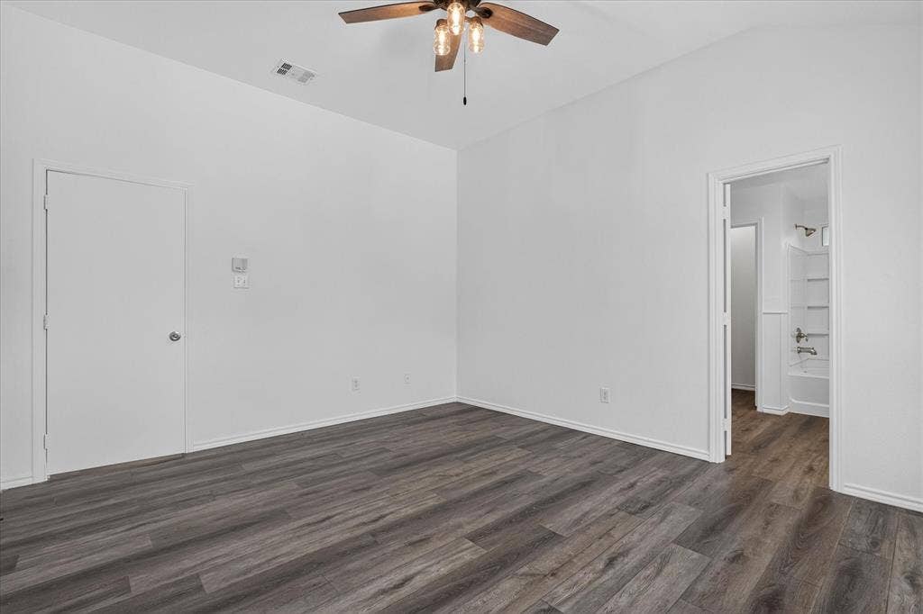 9324 Warren Drive, McKinney, TX 75071 9324 Warren Drive, McKinney, TX 75071