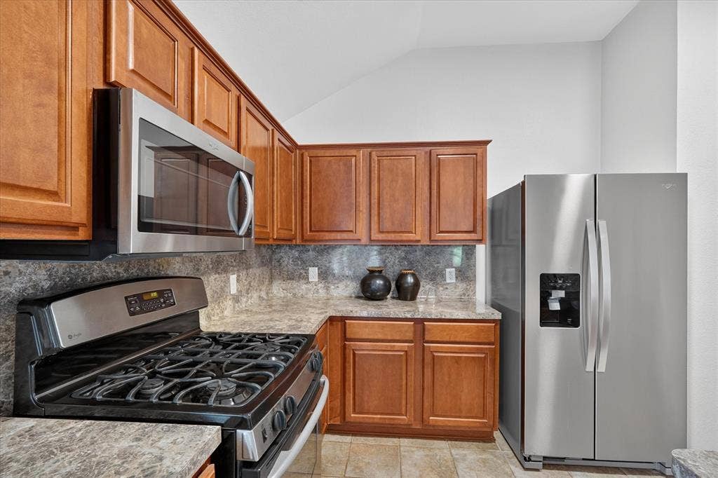9324 Warren Drive, McKinney, TX 75071 9324 Warren Drive, McKinney, TX 75071