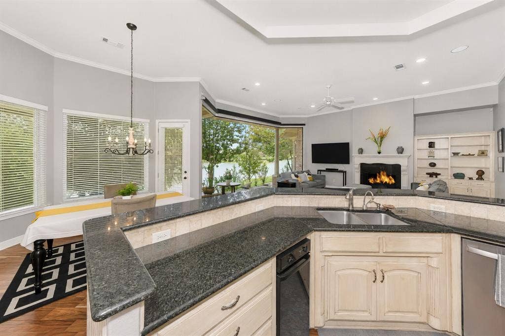 5974 River Bend Drive, Benbrook, TX 76132 Enjoy the views from the kithcen