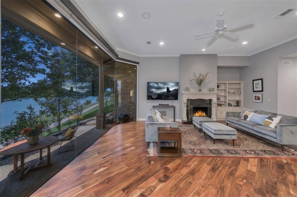 5974 River Bend Drive, Benbrook, TX 76132 5974 River Bend Drive, Benbrook, TX 76132