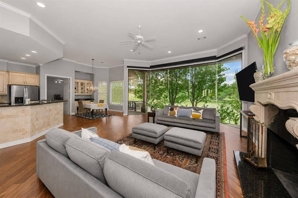 5974 River Bend Drive, Benbrook, TX 76132 Gorgeous water views