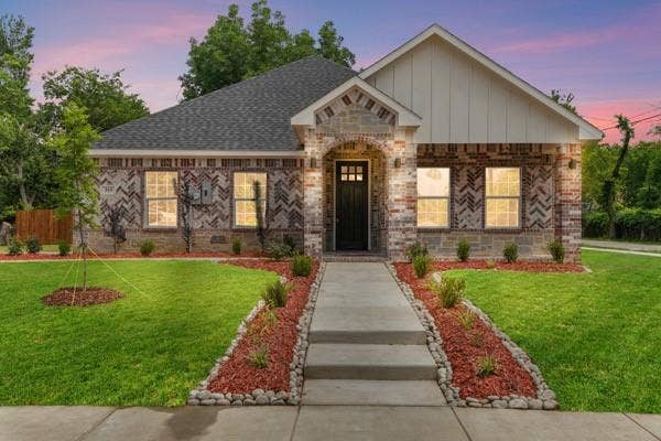 Property photo for 315 E Alamo, Terrell, TX