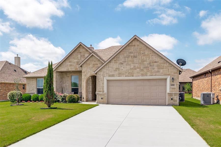 Property photo for 1006 Saint Jude Court, Royse City, TX