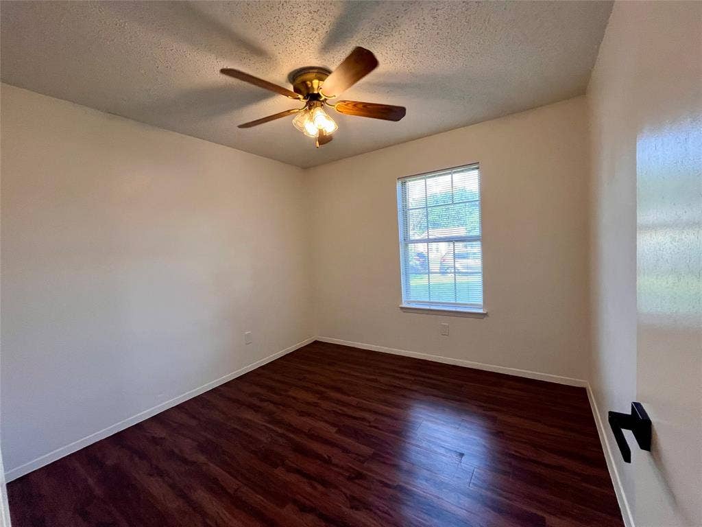 721 Lisa Lane, Cedar Hill, TX 75104 721 Lisa Lane, Cedar Hill, TX 75104