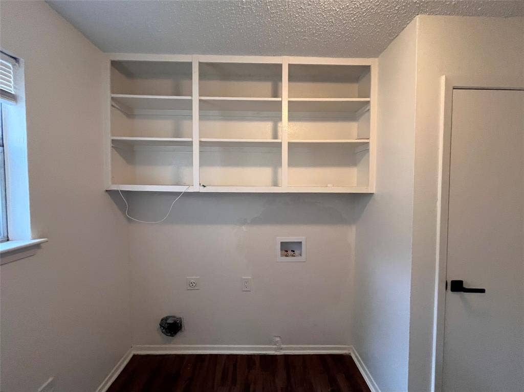 721 Lisa Lane, Cedar Hill, TX 75104 721 Lisa Lane, Cedar Hill, TX 75104