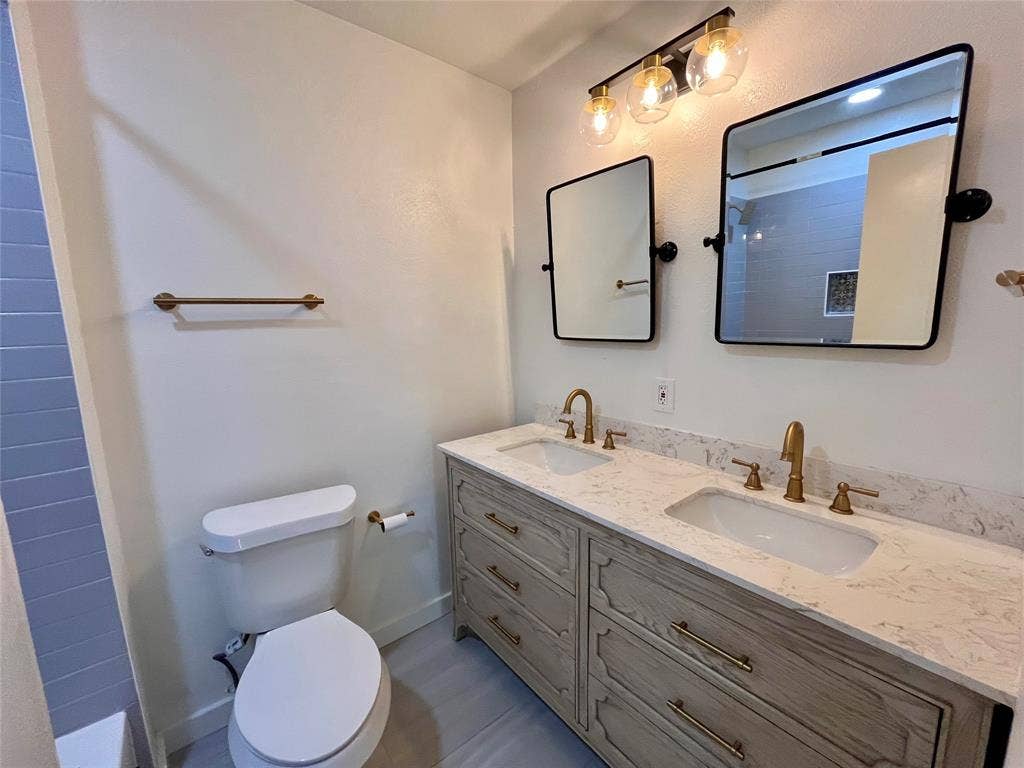 721 Lisa Lane, Cedar Hill, TX 75104 721 Lisa Lane, Cedar Hill, TX 75104