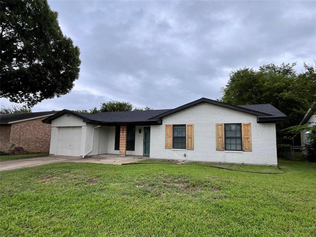 721 Lisa Lane, Cedar Hill, TX 75104 721 Lisa Lane, Cedar Hill, TX 75104