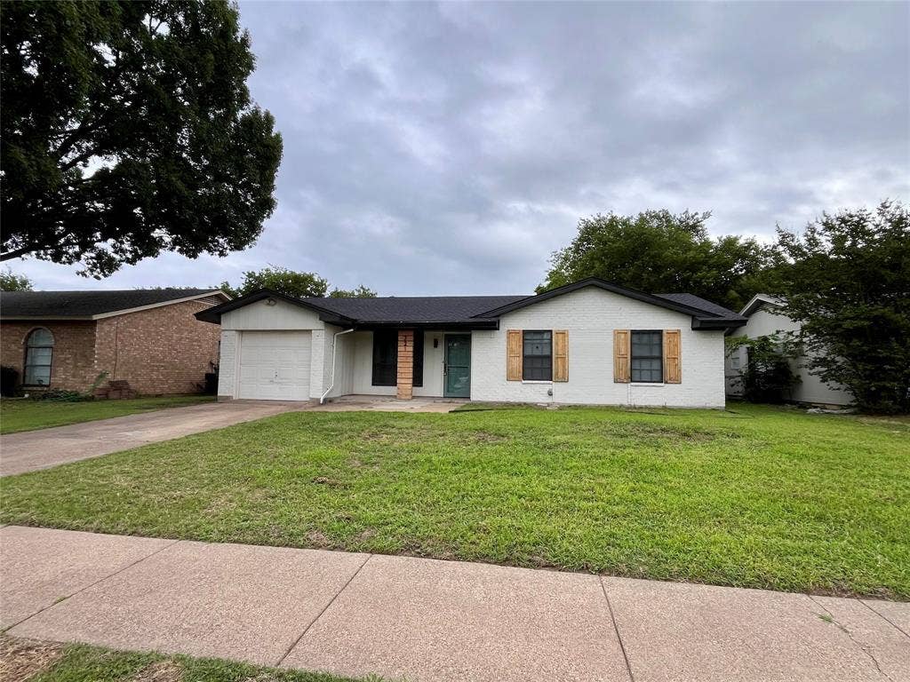 721 Lisa Lane, Cedar Hill, TX 75104 721 Lisa Lane, Cedar Hill, TX 75104
