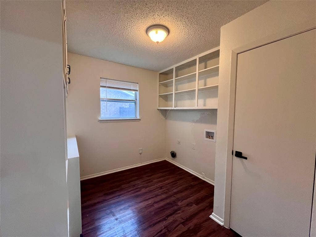 721 Lisa Lane, Cedar Hill, TX 75104 721 Lisa Lane, Cedar Hill, TX 75104