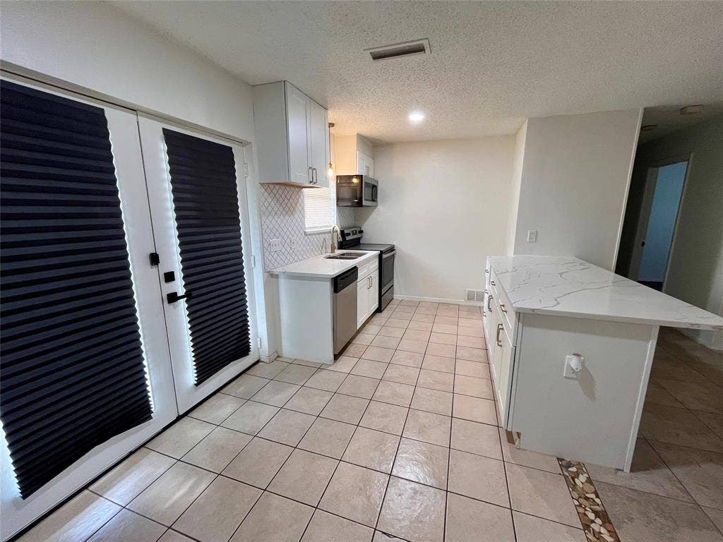 721 Lisa Lane, Cedar Hill, TX 75104 721 Lisa Lane, Cedar Hill, TX 75104