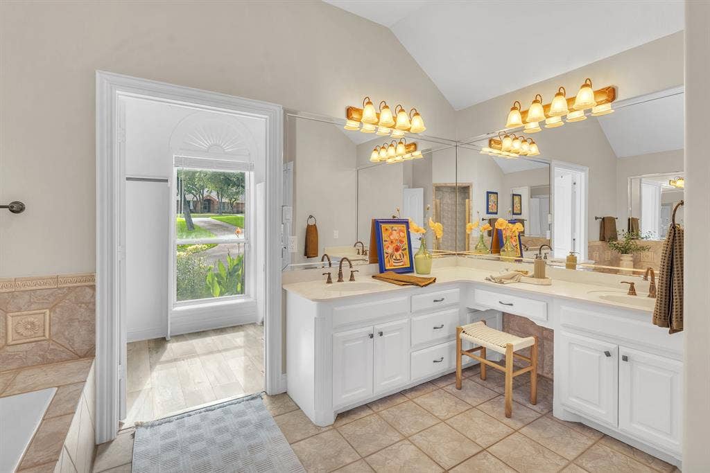 137 Oakwood Court, Lakeside, TX 76135 137 Oakwood Court, Lakeside, TX 76135