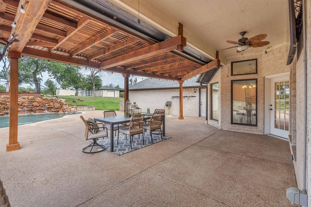 137 Oakwood Court, Lakeside, TX 76135 137 Oakwood Court, Lakeside, TX 76135