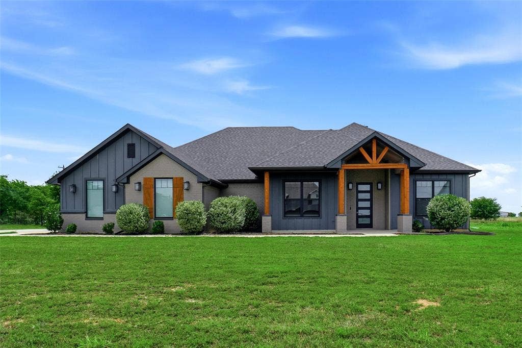 6909 Scarlett Way, Godley, TX 76044 6909 Scarlett Way, Godley, TX 76044
