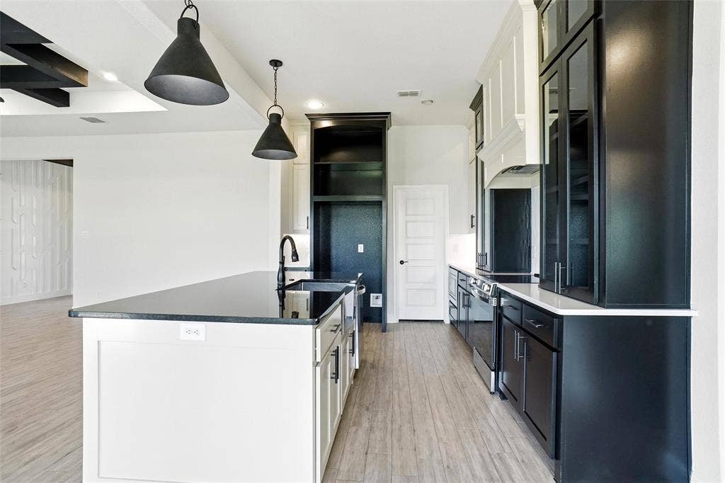 6909 Scarlett Way, Godley, TX 76044 6909 Scarlett Way, Godley, TX 76044