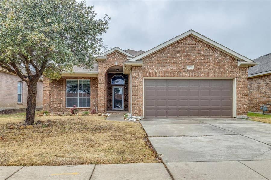 Property photo for 10005 Bull Run, Fort Worth, TX
