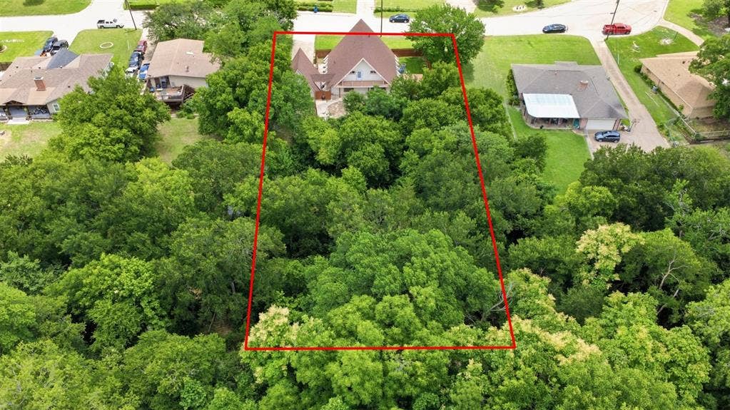 205 Roaring Springs Drive, DeSoto, TX 75115 205 Roaring Springs Drive, DeSoto, TX 75115