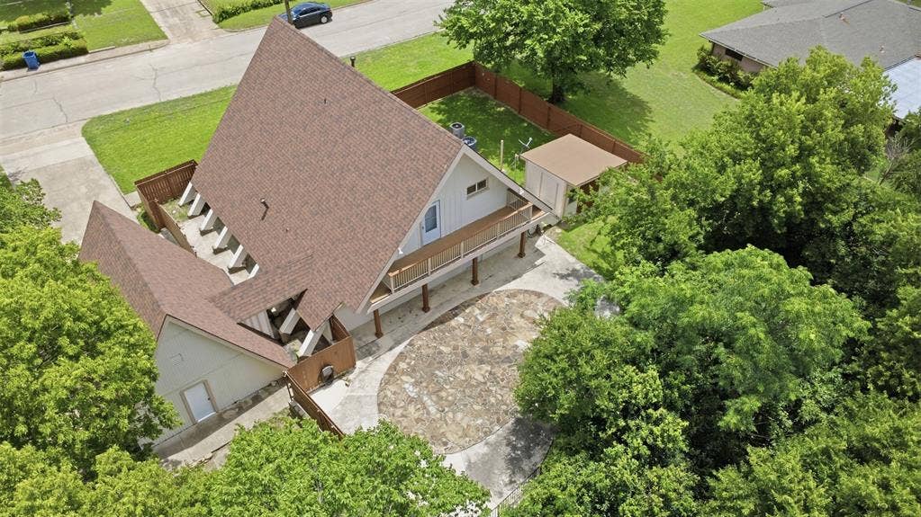 205 Roaring Springs Drive, DeSoto, TX 75115 205 Roaring Springs Drive, DeSoto, TX 75115