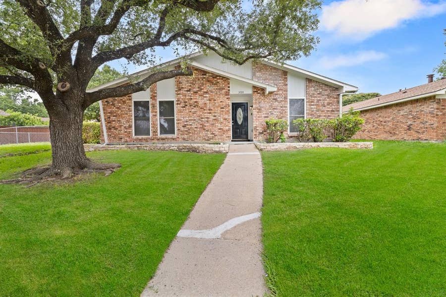 Property photo for 3709 Red Oak Drive, Garland, TX