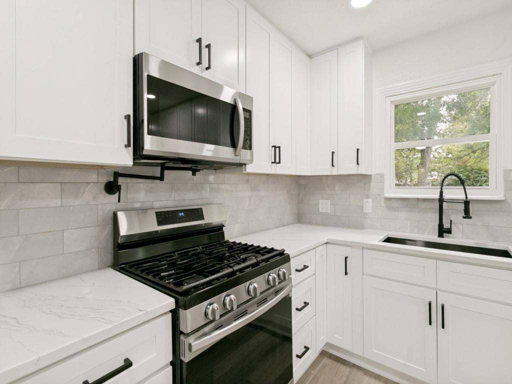 429 Harmon Road, Hurst, TX 76053 429 Harmon Road, Hurst, TX 76053