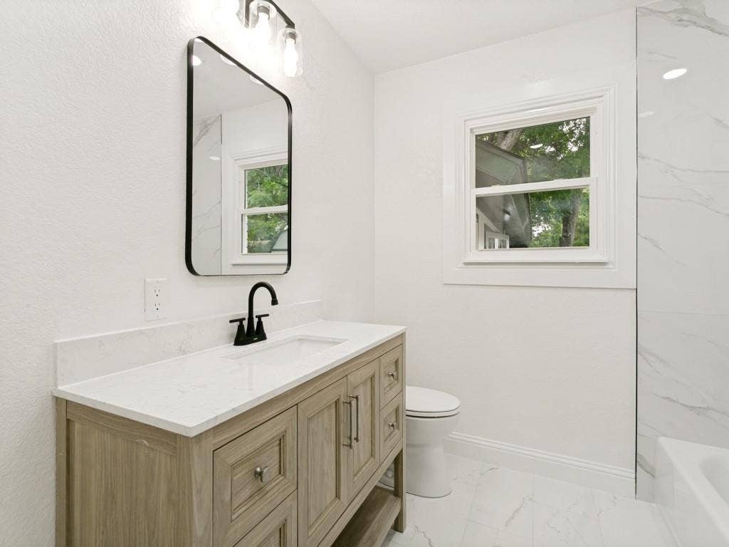 429 Harmon Road, Hurst, TX 76053 429 Harmon Road, Hurst, TX 76053